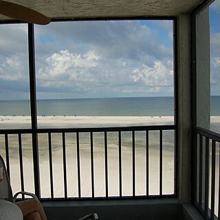Seawatch On-the-Beach Resort — Screened lanai