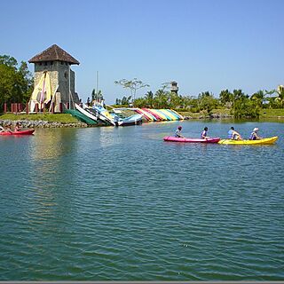 Amatique Bay Resort & Marina — Kayaks at the