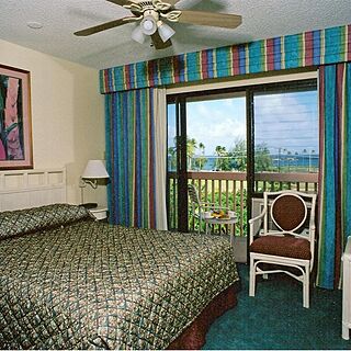 Banyan Harbor Resort — Sample unit bedroom