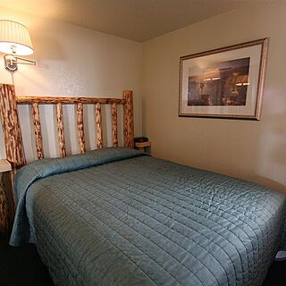 The Lodge at Lake Tahoe — Sample unit bedroom