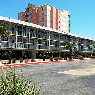 Southern Shores Beach Resort — Exterior