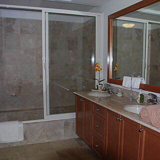 Playa Royale Residence Club — Master bathroom