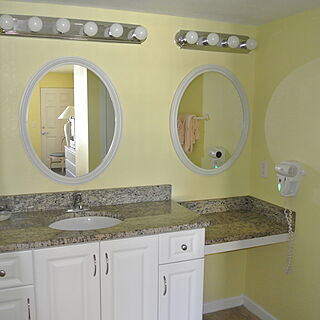 Sand and Surf Condominium — Bathroom