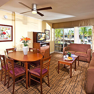 Winners Circle Resort — Living Area