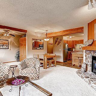 Woods Manor Condominiums — Living Area
