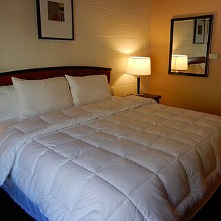 Monarch Mountain Lodge — Bedroom