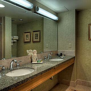 Steamboat Grand — Bathroom