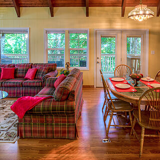 Club Chalet of Gatlinburg — - 1A Living and Dining Area