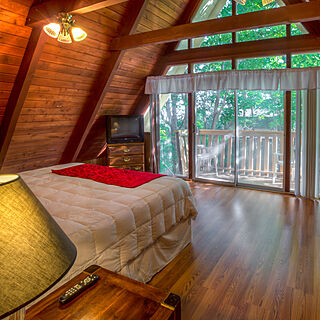 Club Chalet of Gatlinburg — - 1A Bedroom