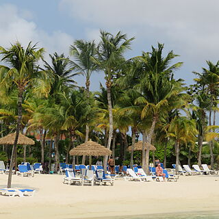 Renaissance Wind Creek Aruba - Marina Tower — Beach