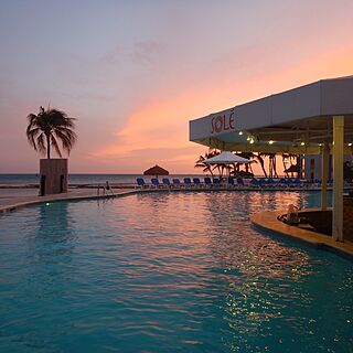 Renaissance Wind Creek Aruba - Marina Tower &mdash; Pool Bar