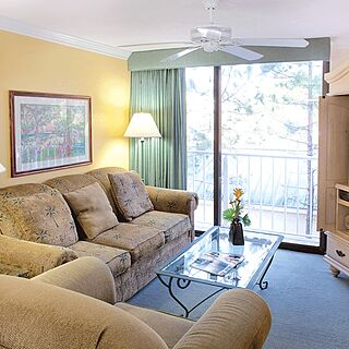 Wyndham Bay Club II — Living Area
