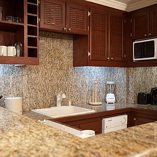 Crane Beach Resort — Sample unit full kitchen