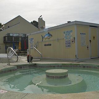Links Golf and Racquet Club — Hot Tub