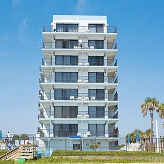 Oceanside 99 — Exterior