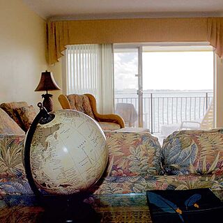 Palm Beach Waterfront Suites — Living Area