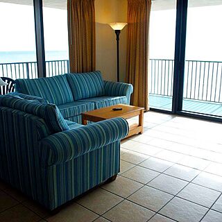 Ocean Towers Beach Club — Living Area