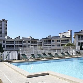 Soundside Holiday Beach Resort — Pool