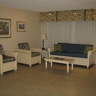 Canada House Beach Club — Living Area