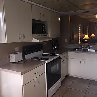 Charlotte Bay Resort & Club — Kitchen