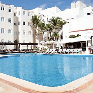 GR Caribe by Solaris — Pool