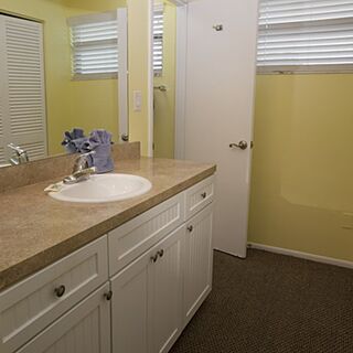 Siesta Sands Beach Resort — Bathroom