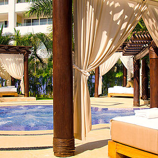 Marival Residences Luxury Resort — Hot Tub