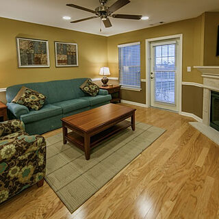 Holiday Inn Club Vacations Oak n' Spruce Resort — Living Area