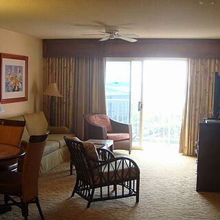 Hilton Vacation Club Kaanapali Beach — Sample Living Area