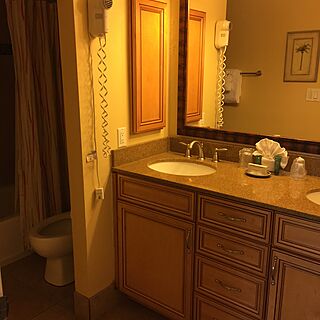 Seawatch On-the-Beach Resort — Master Bathroom