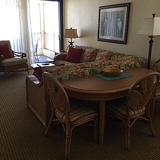 Seawatch On-the-Beach Resort — Living Room