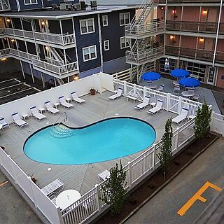 The Surf Club Oceanfront Hotel