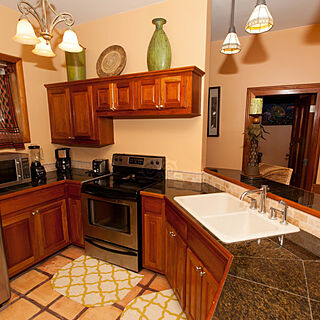 Captain Morgan's Vacation Beach Club — Sample unit kitchen