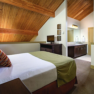 WorldMark Bend - Seventh Mountain Resort — Loft Bedroom
