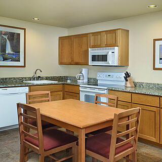 WorldMark Bend - Seventh Mountain Resort — Kitchen
