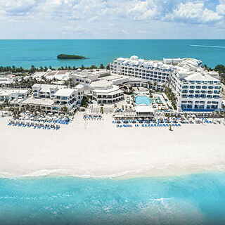 Panama Jack Resorts Cancun — Exterior