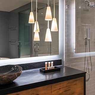 Ocean Tower by Hilton Grand Vacations Club — Bathroom