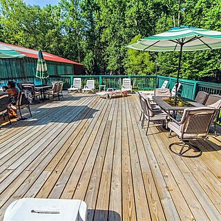Alpine Crest Resort &mdash; Sundeck