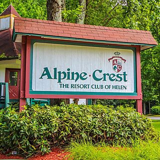 Alpine Crest Resort &mdash; Entrance