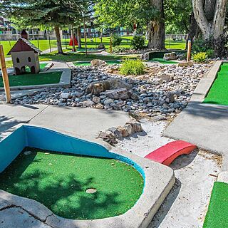Bear Lake Condominiums — Minigolf