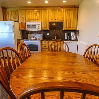 Bear Lake Condominiums — Dining Area
