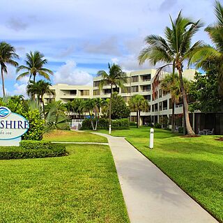 Berkshire Beach Club — Exterior