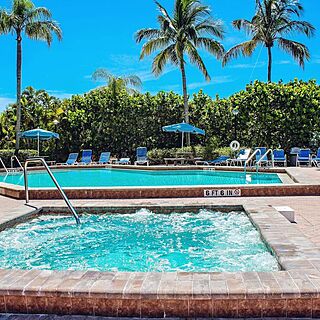 Bonita Resort & Club — Hot Tub