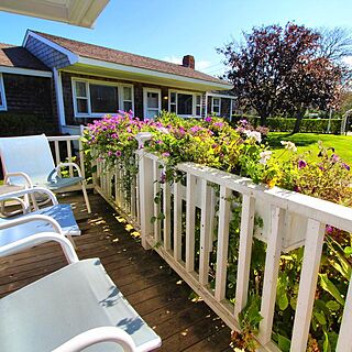 Brant Point Courtyard — Balcony