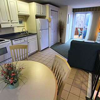 Cape Winds Resort — Kitchen