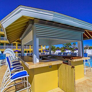 Coral Reef Beach Resort — Pool Bar