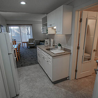 Courtyard Resort — Kitchen