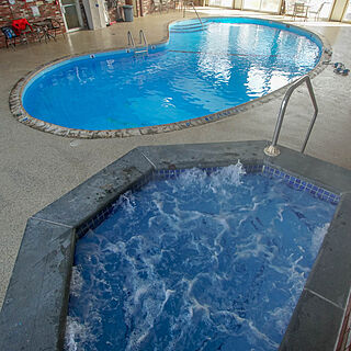 Courtyard Resort — Hot Tub