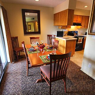 Crown Point Resort — Dining Area