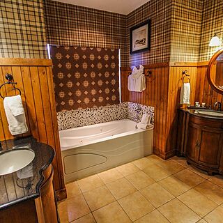 Holiday Inn Club Vacations David Walley's Resort — Bathroom